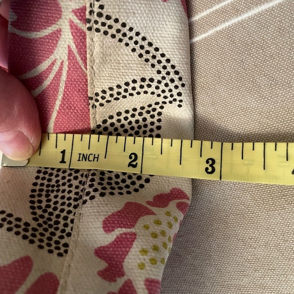 Two Loops Diaper Bag in a Pink Floral Pattern. - Picture 10 of 12